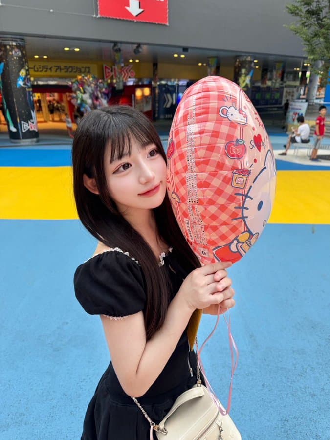 星野 あみ(ほしの あみ)【レッド】プロフィール|MEGAFON【メガフォン】画像