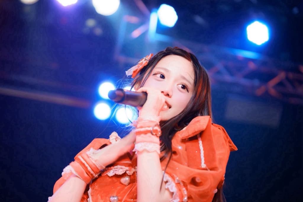 星野 あみ(ほしの あみ)【レッド】プロフィール|MEGAFON【メガフォン】画像