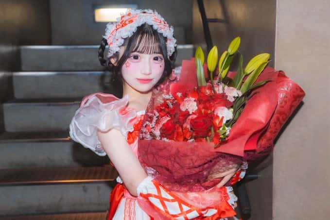 星野 あみ(ほしの あみ)【レッド】プロフィール|MEGAFON【メガフォン】画像