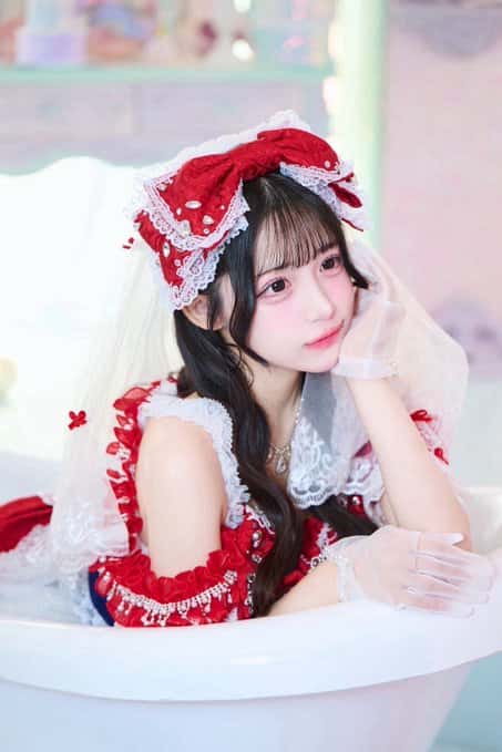 星野 あみ(ほしの あみ)【レッド】プロフィール|MEGAFON【メガフォン】画像