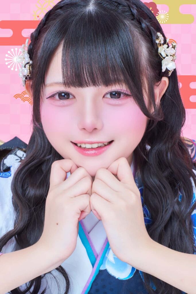 MEGAFON【メガフォン】アーティスト写真 正月 2026 明音 いろは