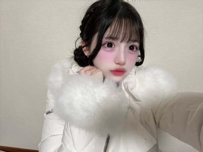 星野 あみ(ほしの あみ)【レッド】プロフィール|MEGAFON【メガフォン】画像