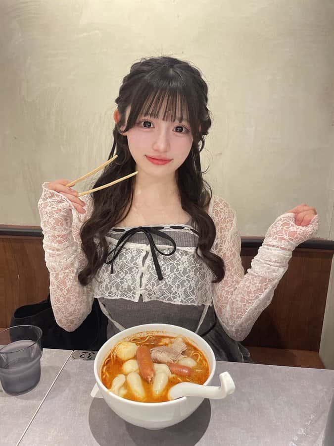 星野 あみ（ほしの あみ）【レッド】プロフィール｜MEGAFON【メガフォン】画像
