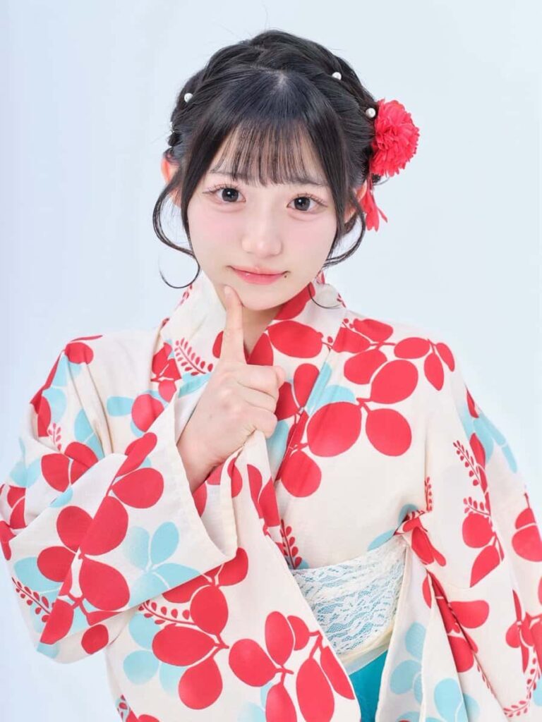 星野 あみ（ほしの あみ）【レッド】プロフィール｜MEGAFON【メガフォン】画像