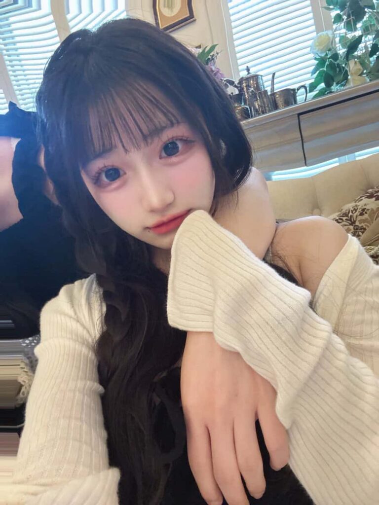 星野 あみ（ほしの あみ）【レッド】プロフィール｜MEGAFON【メガフォン】画像