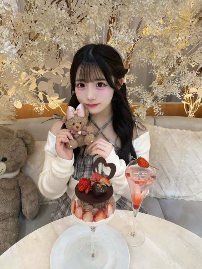 星野 あみ(ほしの あみ)【レッド】プロフィール|MEGAFON【メガフォン】画像