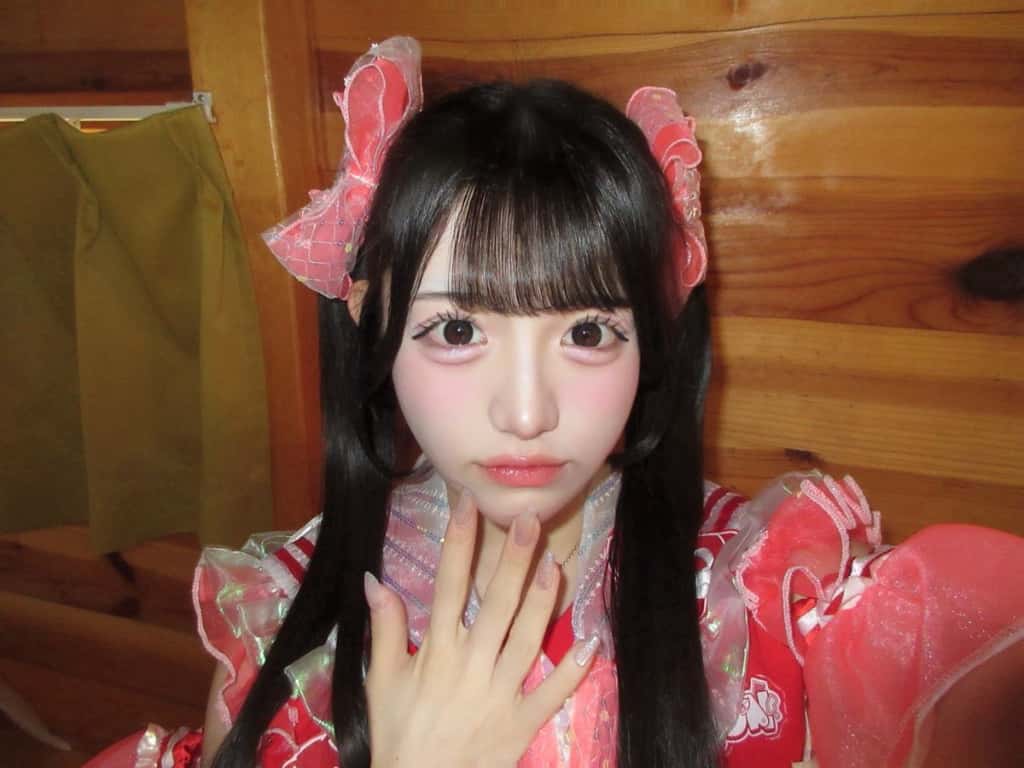 星野 あみ(ほしの あみ)【レッド】プロフィール|MEGAFON【メガフォン】画像