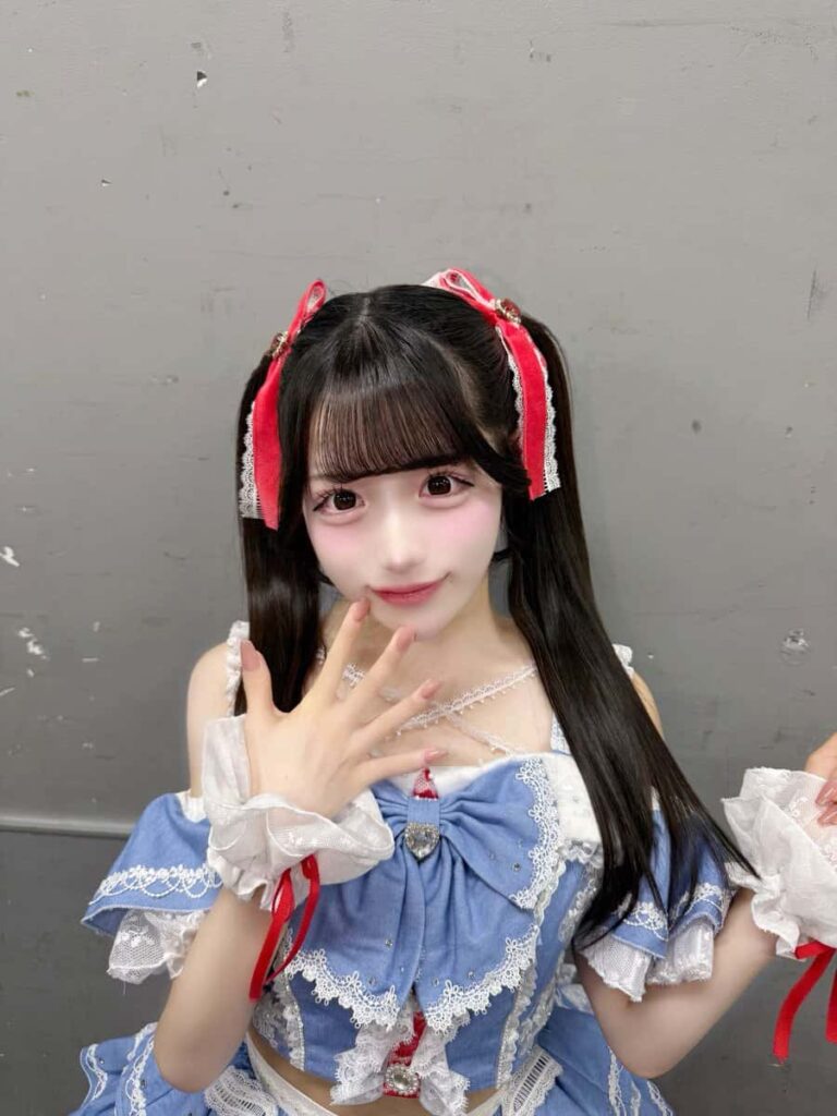 星野 あみ(ほしの あみ)【レッド】プロフィール|MEGAFON【メガフォン】画像