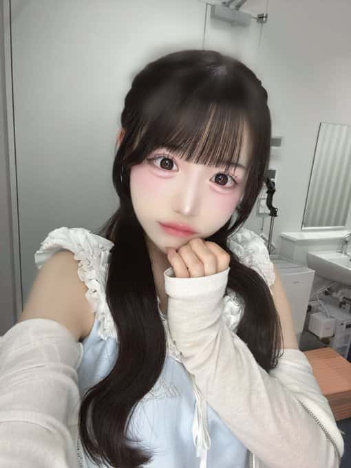 星野 あみ(ほしの あみ)【レッド】プロフィール|MEGAFON【メガフォン】画像