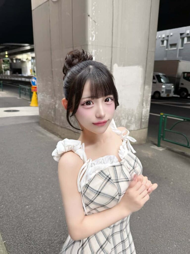 星野 あみ(ほしの あみ)【レッド】プロフィール|MEGAFON【メガフォン】画像
