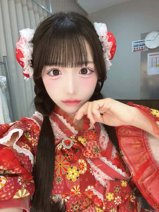 星野 あみ(ほしの あみ)【レッド】プロフィール|MEGAFON【メガフォン】画像