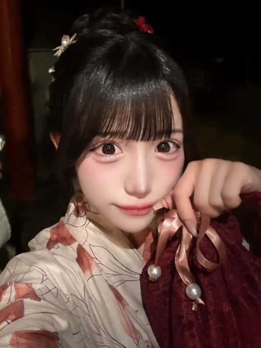 星野 あみ(ほしの あみ)【レッド】プロフィール|MEGAFON【メガフォン】画像