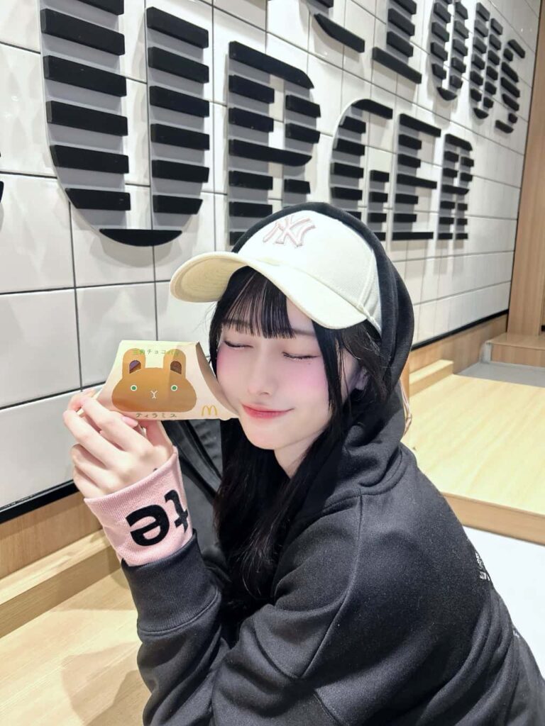 幸野 れいあ( ゆきの れいあ )【レッド】プロフィール｜Pastel Closet【パスクロ】