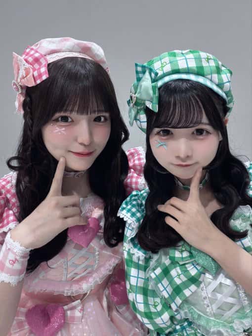 儚寧この（はかね この）【緑色】プロフィール｜iON!【アイオン】　画像　苺川えくぼ(まいせんえくぼ)
　ナナコロビヤオキ