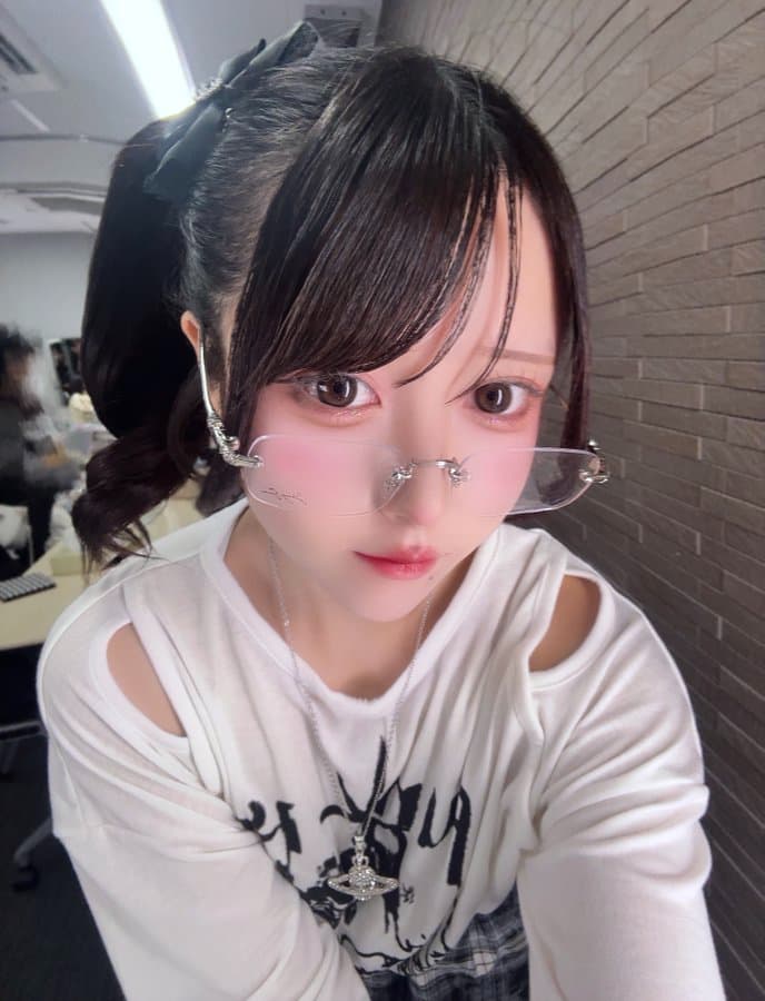 伽久耶 くらら(かぐや くらら)【紫色】プロフィール|iON!【アイオン】 画像