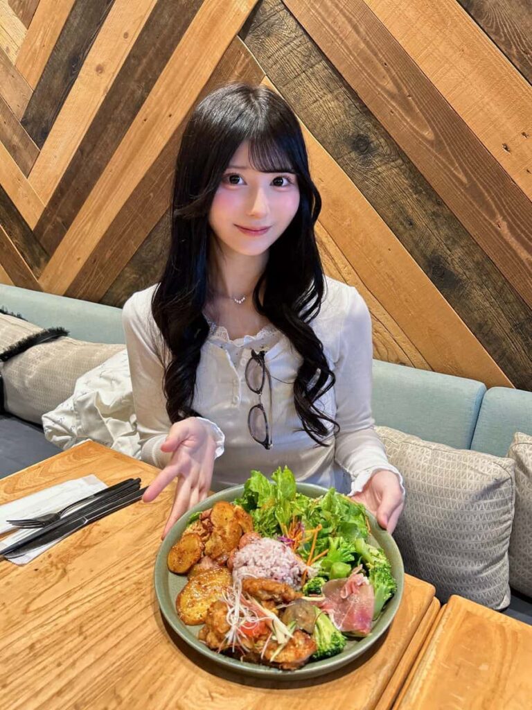 鈴都りせ(すずみや りせ)【青色】プロフィール|iON!【アイオン】 画像