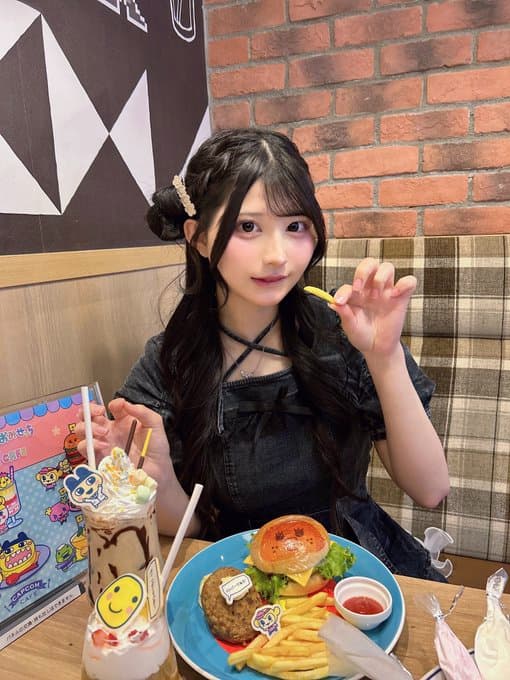 鈴都りせ(すずみや りせ)【青色】プロフィール|iON!【アイオン】 画像