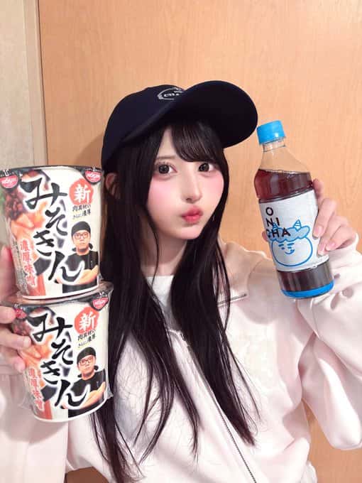 鈴都りせ（すずみや りせ）【青色】プロフィール｜iON!【アイオン】画像