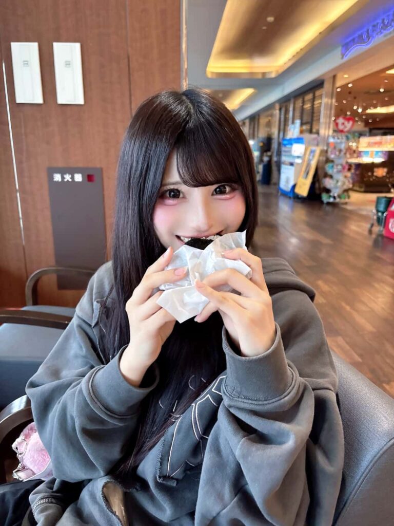 鈴都りせ(すずみや りせ)【青色】プロフィール|iON!【アイオン】画像