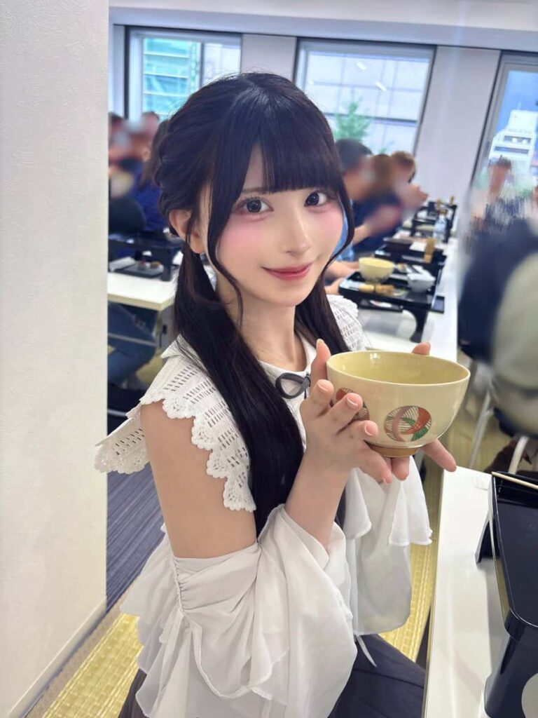鈴都りせ(すずみや りせ)【青色】プロフィール|iON!【アイオン】画像
