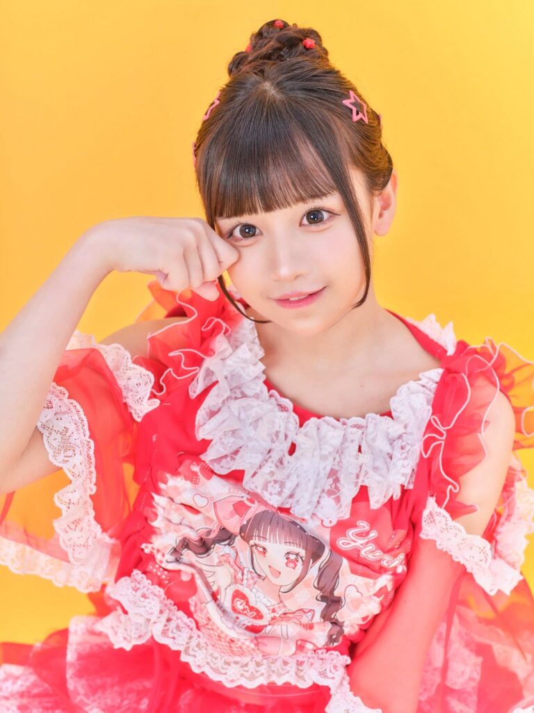 アーティスト写真 コスチューム 2 |2025夏フェス衣装　iON! あいおん　アイオン　宇野ゆり【赤】 
@iON_yuri_