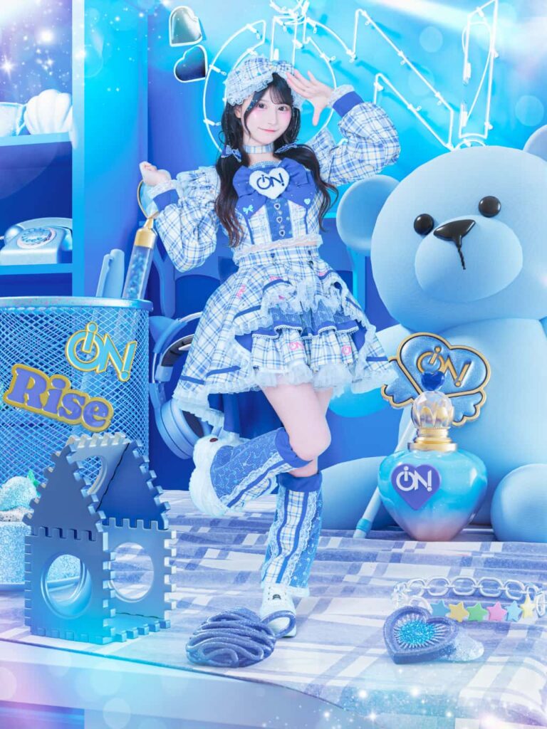 アーティスト写真 : コスチューム3rd | iON!(アイオン)♥