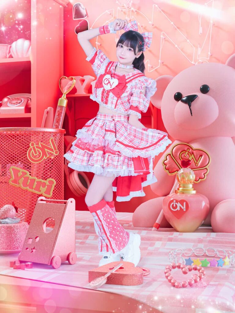 アーティスト写真 : コスチューム3rd | iON!(アイオン)♥