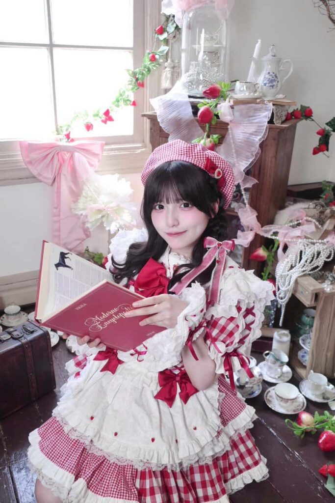 苺川えくぼ(まいせんえくぼ)【サポートメンバー加入！】【ピンク】プロフィール｜iON!【アイオン】