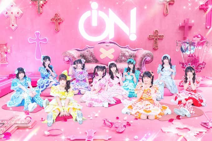 アーティスト写真 : ラブリー衣装 コスチューム4th | iON!(アイオン)