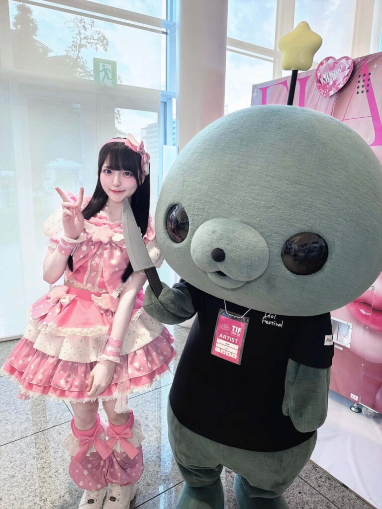苺川えくぼ(まいせんえくぼ)【サポートメンバー加入！】【ピンク】プロフィール｜iON!【アイオン】