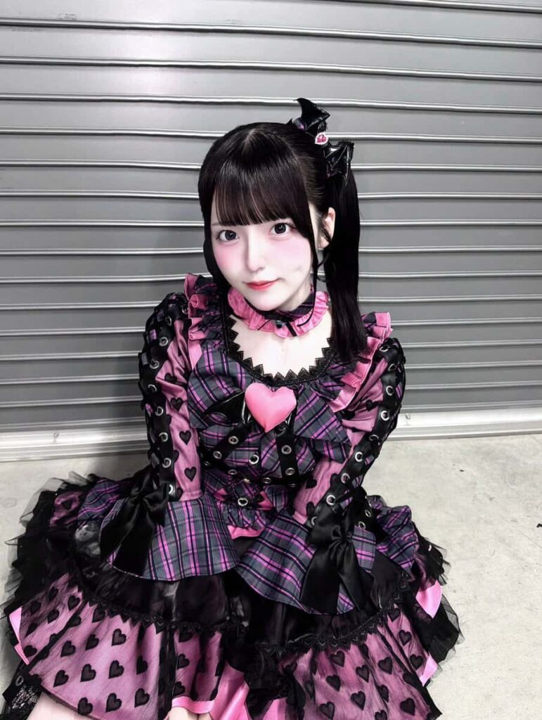 苺川えくぼ(まいせんえくぼ)【サポートメンバー加入！】【ピンク】プロフィール｜iON!【アイオン】