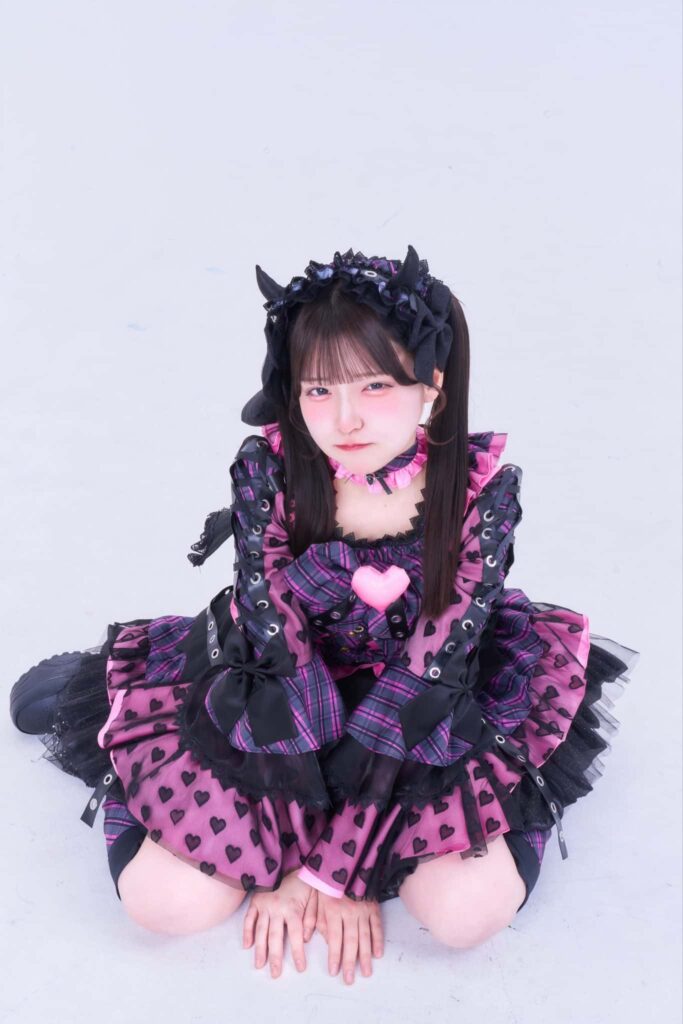 苺川えくぼ(まいせんえくぼ)【サポートメンバー加入！】【ピンク】プロフィール｜iON!【アイオン】